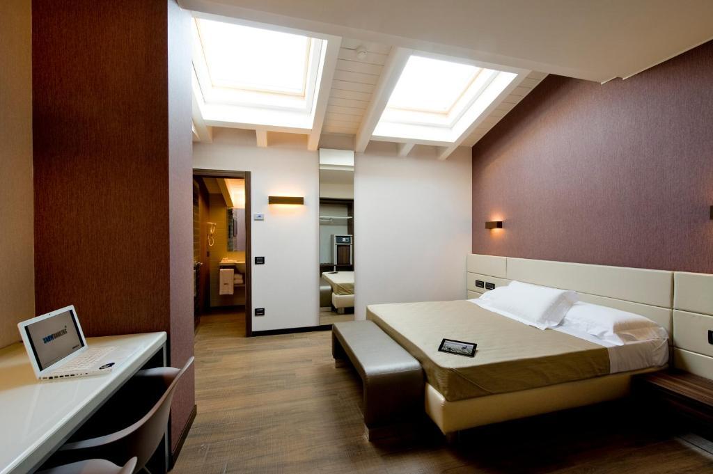 Viola Mhotel Grumello del Monte Room photo